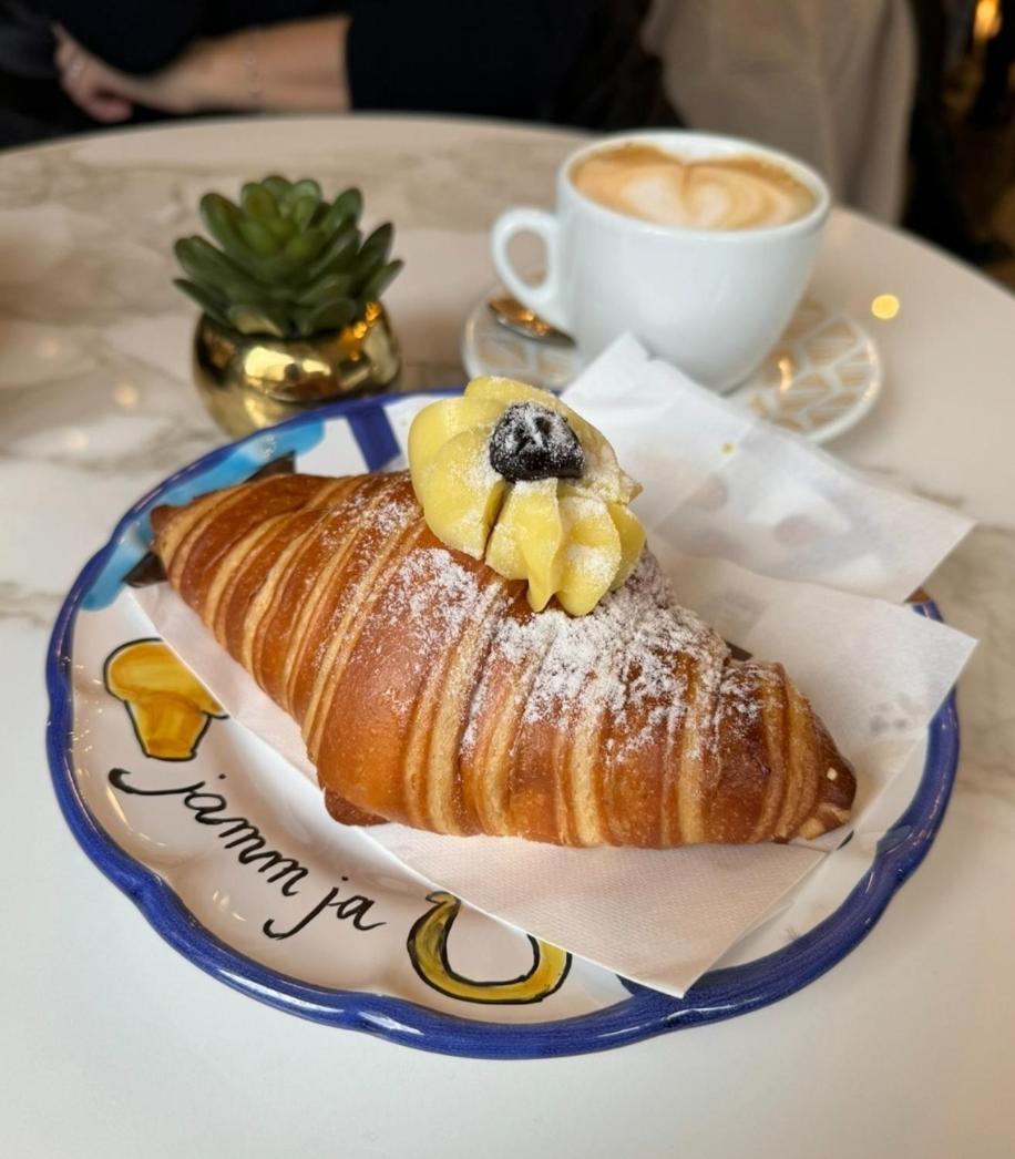 B&B Napoli Duomo Екстериор снимка