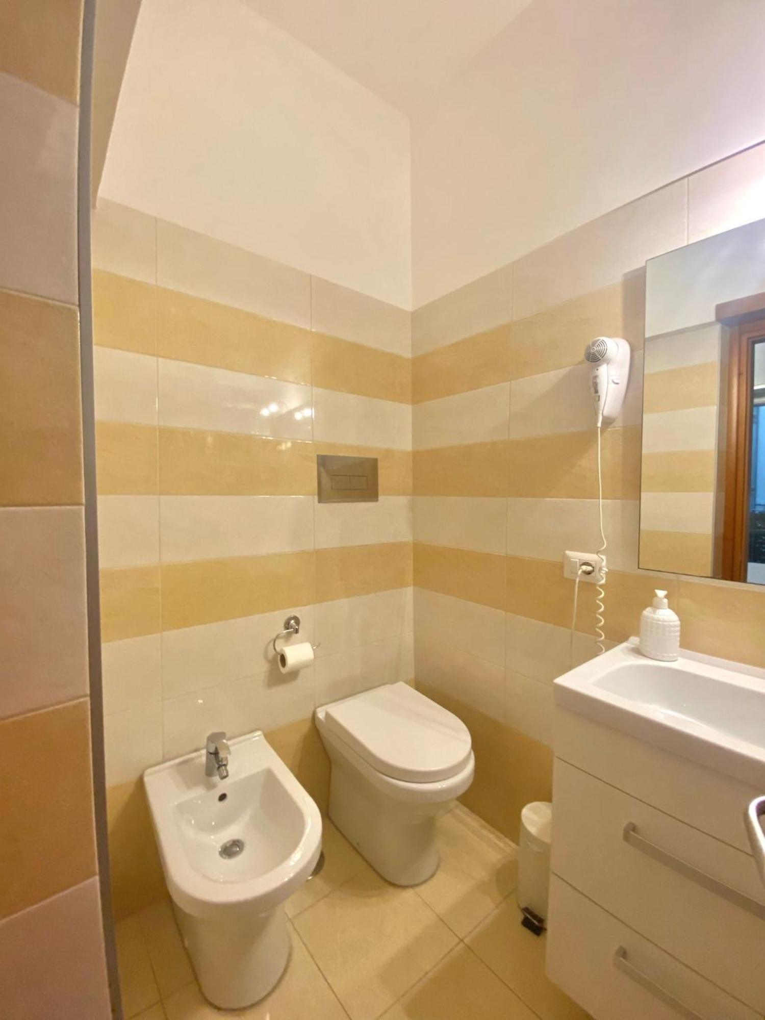 B&B Napoli Duomo Екстериор снимка