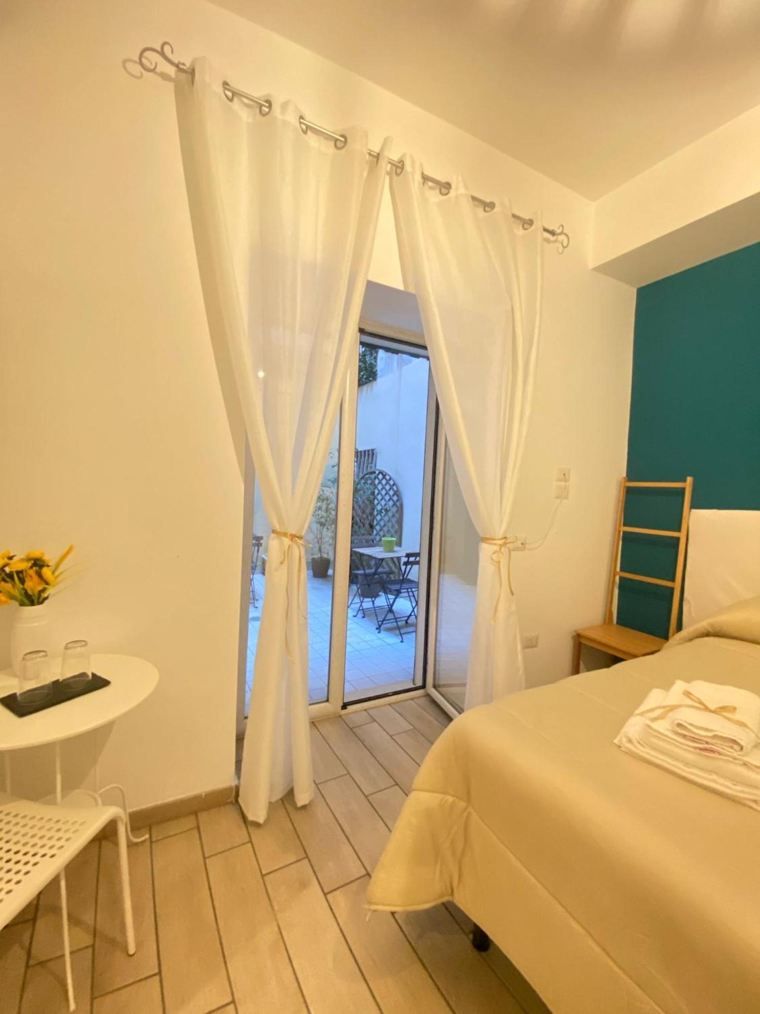 B&B Napoli Duomo Екстериор снимка